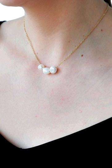 3 DAINTY PEARL NECKLACE